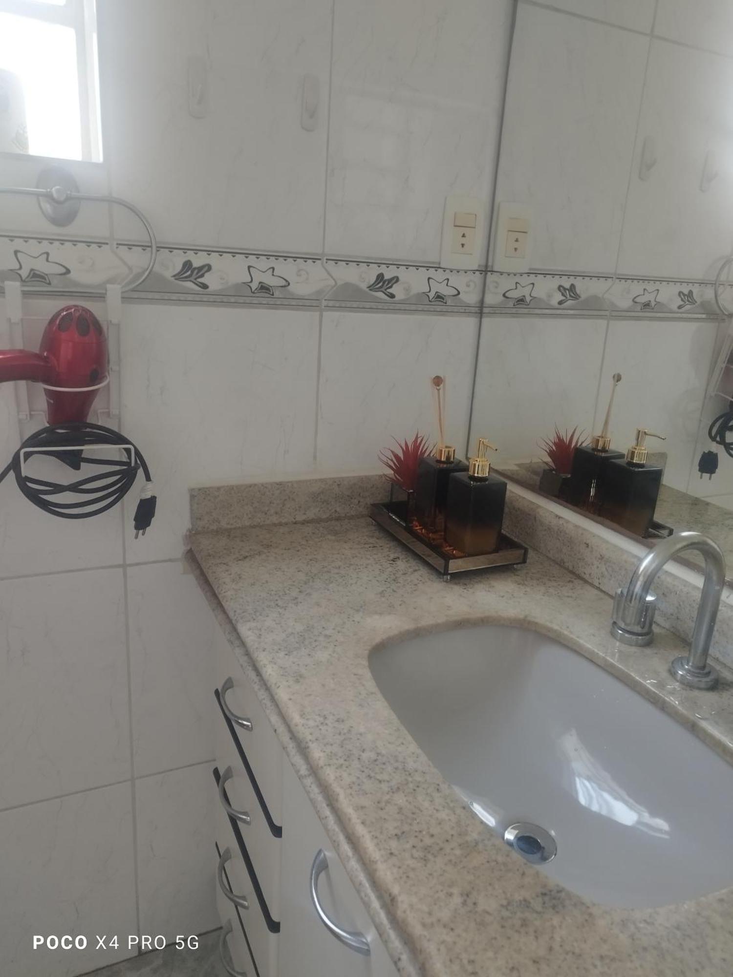 Quarto Suite -Em Apartamento Familiar Белу-Оризонти Экстерьер фото