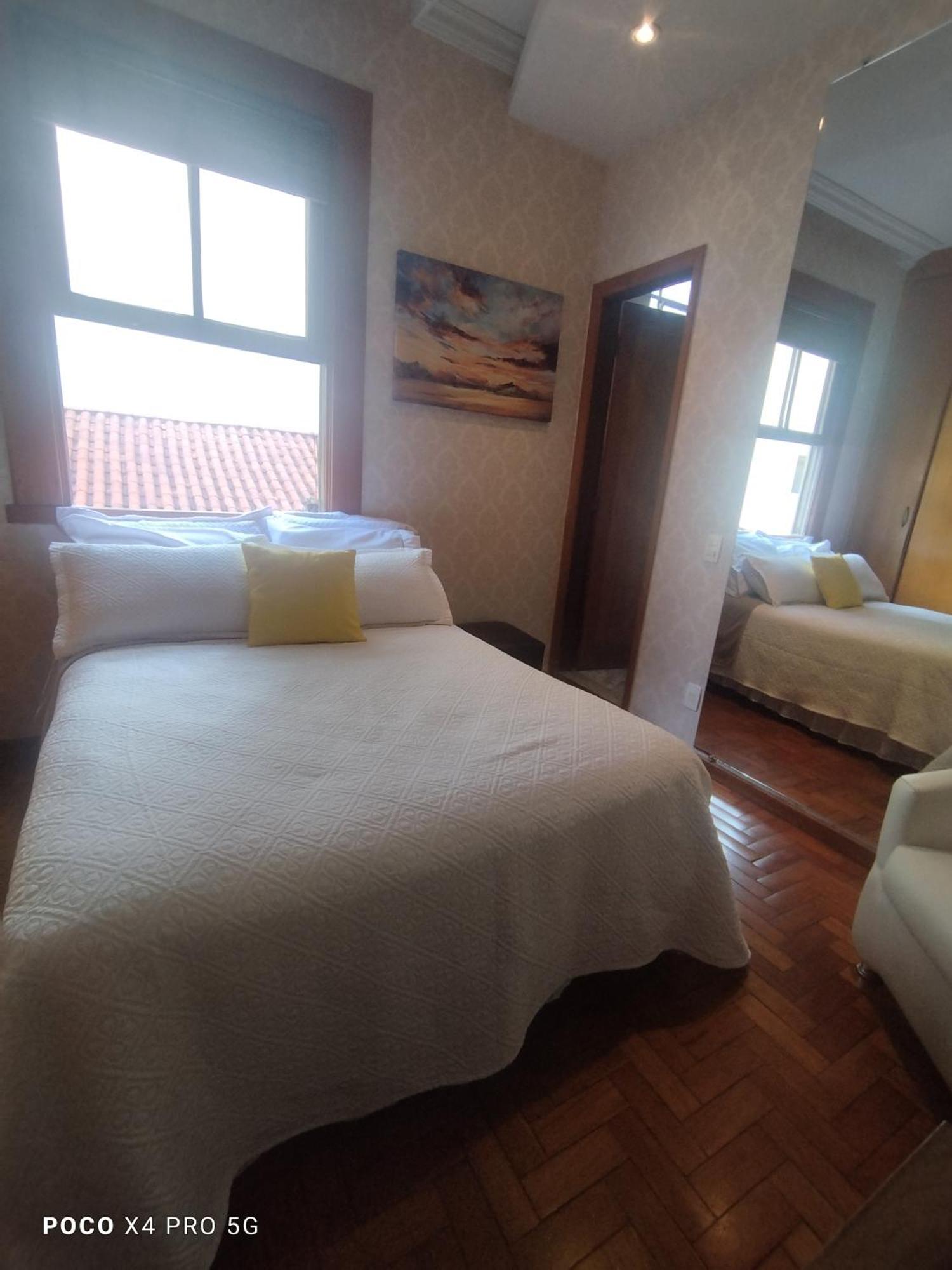 Quarto Suite -Em Apartamento Familiar Белу-Оризонти Экстерьер фото